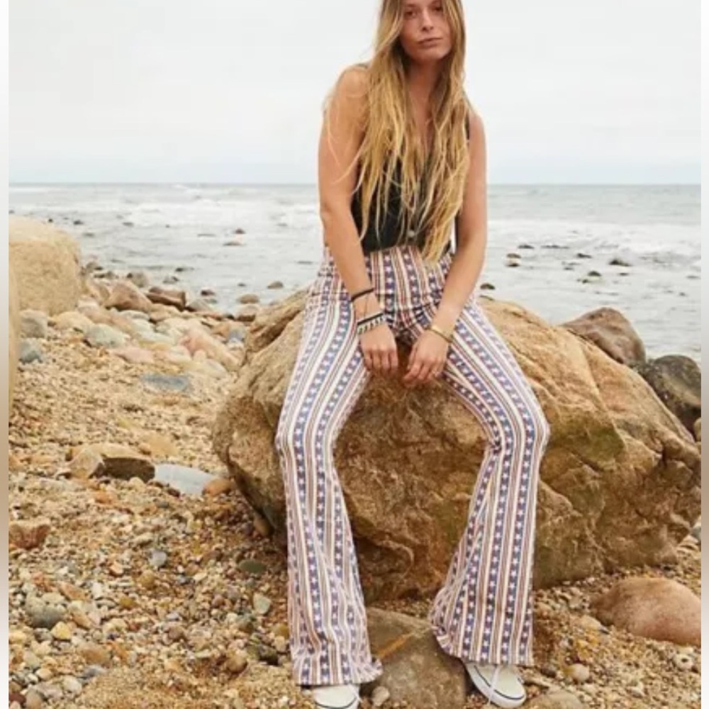 Free People Penny Pull-on Printed Flare Jeans Size 32